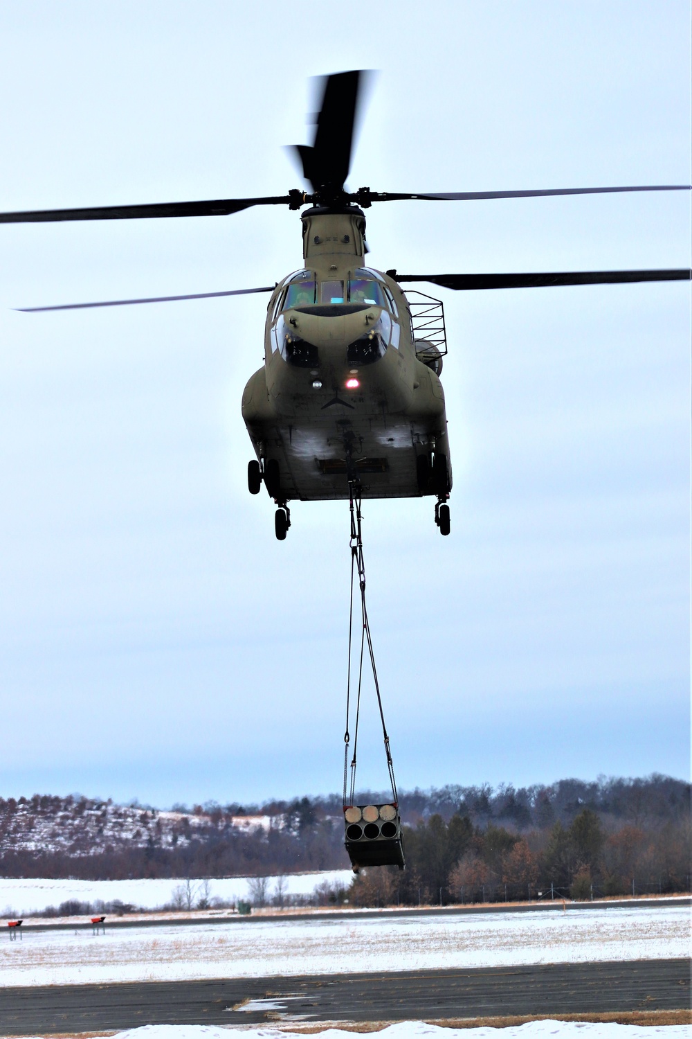 CH-47 crew, 89B students conduct sling-load training at Fort McCoy