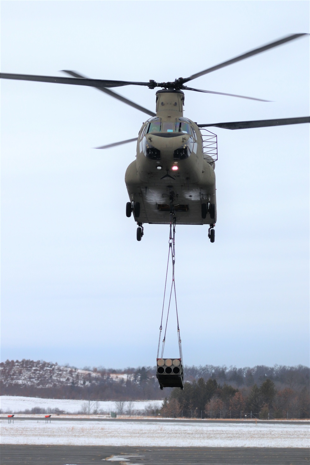 CH-47 crew, 89B students conduct sling-load training at Fort McCoy