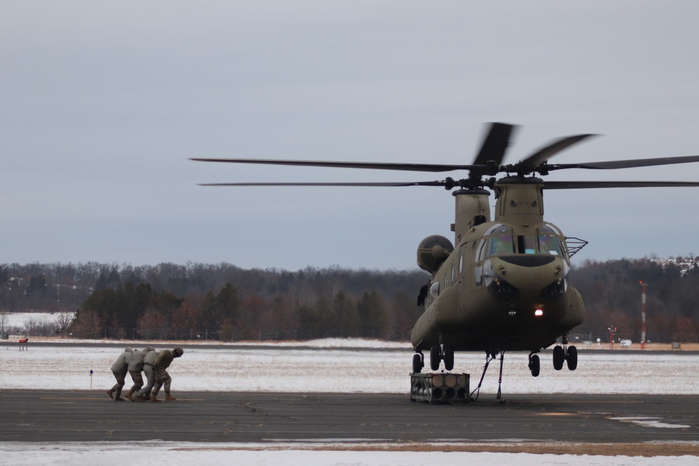 CH-47 crew, 89B students conduct sling-load training at Fort McCoy