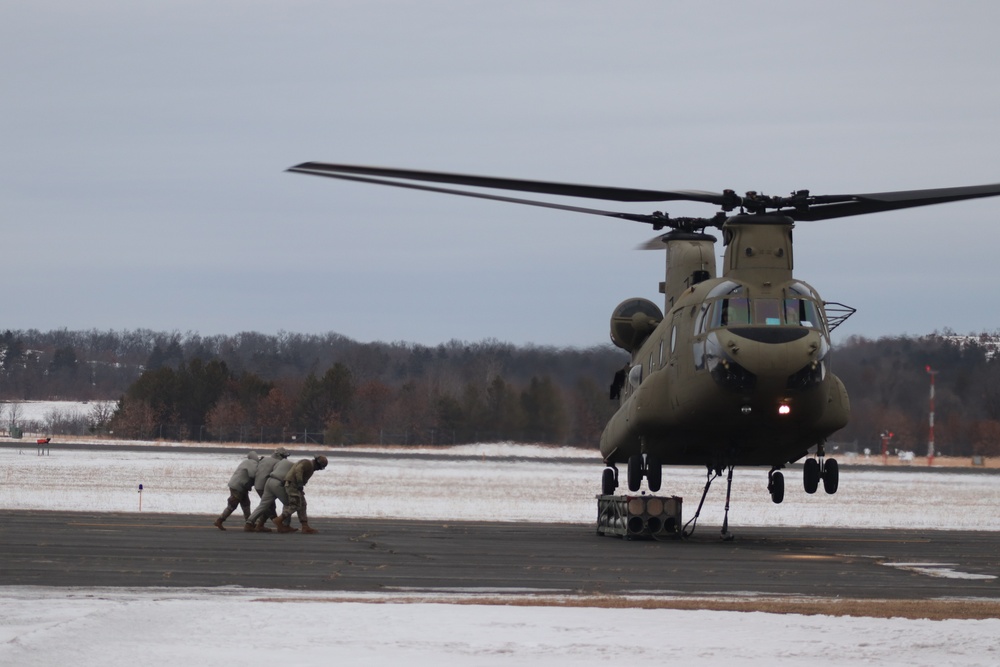 CH-47 crew, 89B students conduct sling-load training at Fort McCoy