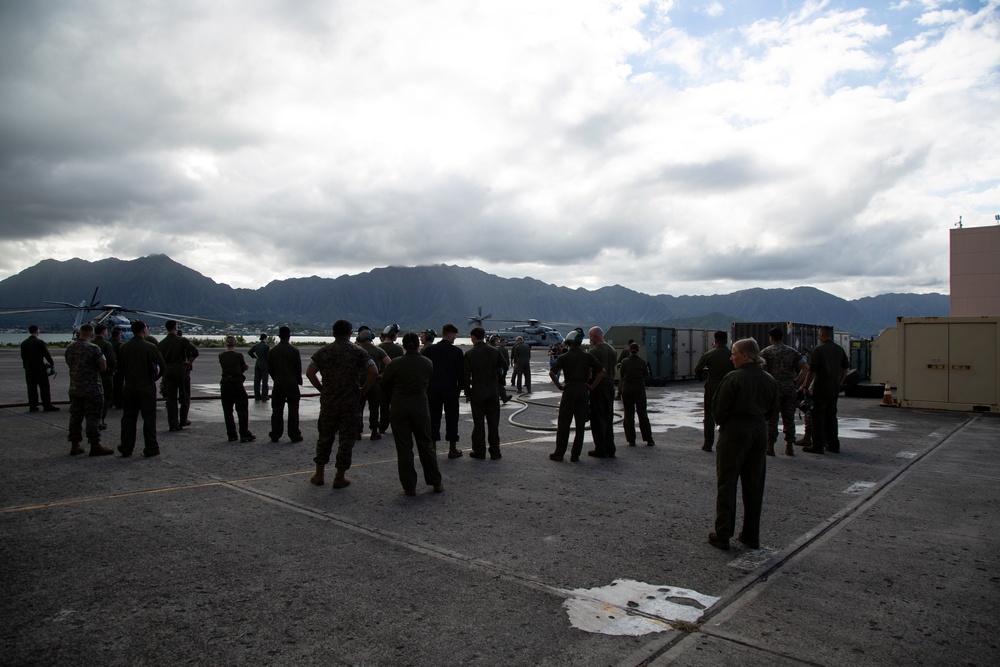 Commanding Officer of HMH-463 Final Flight with Squadron