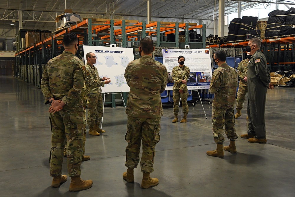 AMC command team visits CRW, recognizes Airmen for getting after mission priorities