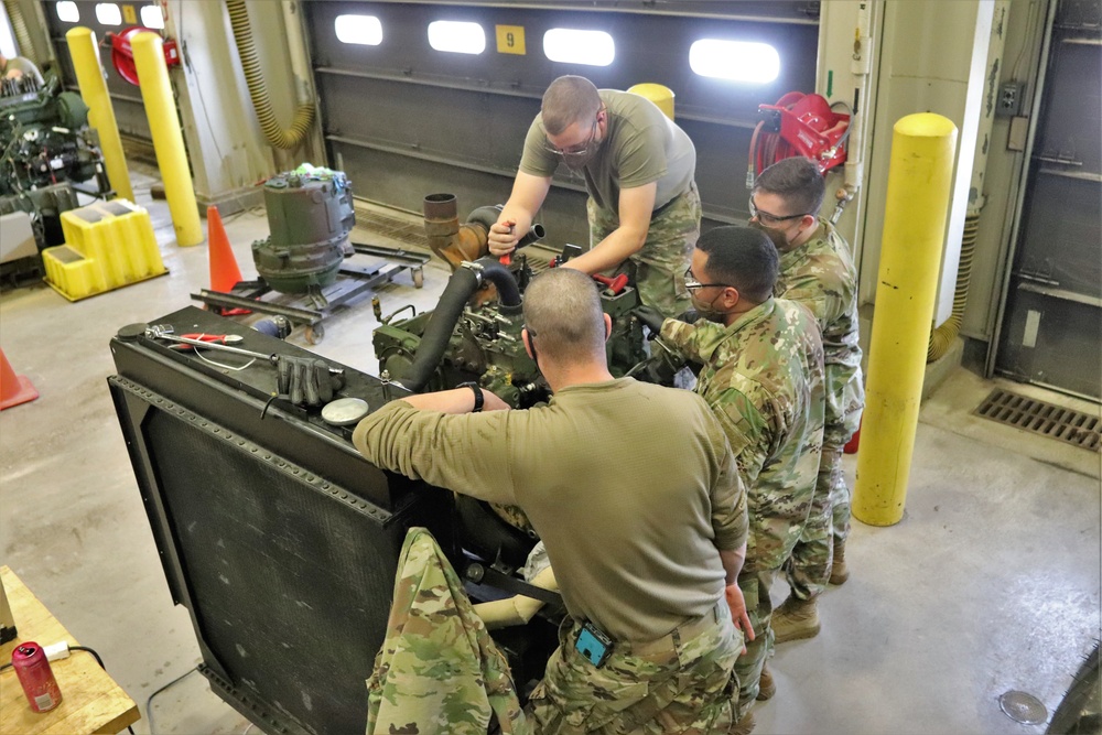 Construction Equipment Repairer Advanced Leader Course students build skills at Fort McCoy