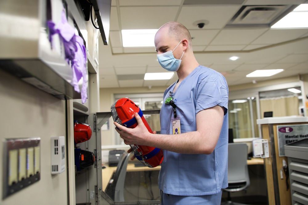 Army medical team assists Abbott Northwestern Hospital pharmacy and ER