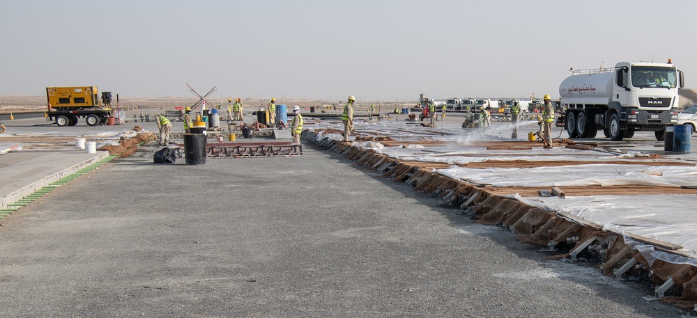 USACE commanding general views runway projects at Ali Al Salem Air Base