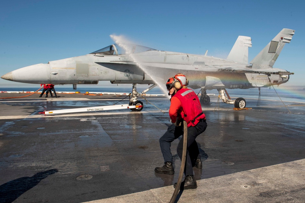 Sailors Participate in Firefighting Drill