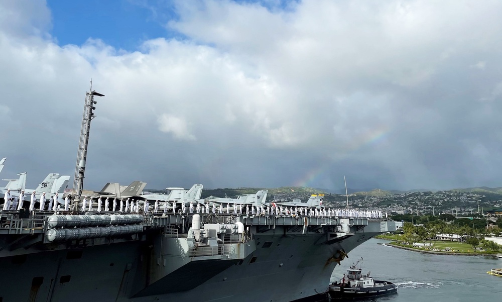 USS Carl Vinson (CVN 70) Departs Joint Base Pearl Harbor-Hickam