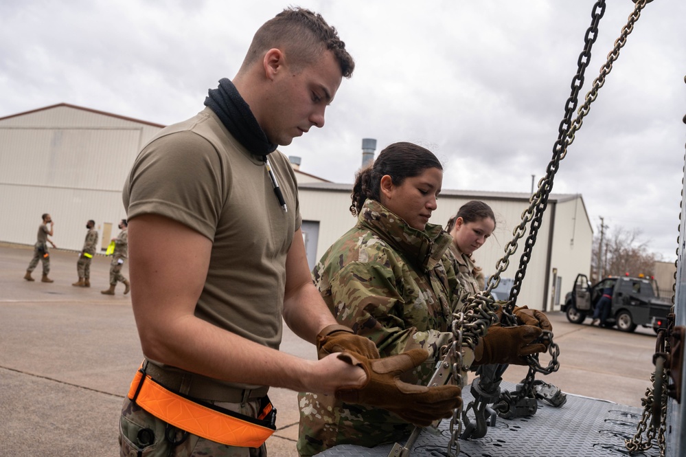 633d Logistics Readiness Squadron and 1st Fighter Wing prepare for UAE deployment