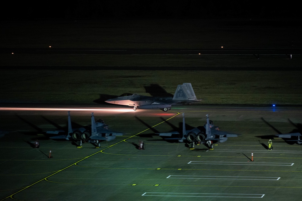 1st Fighter Wing deploys to United Arab Emirates