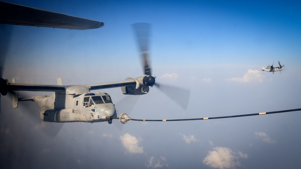 Marine Super Hercules aerial refuels French Mirages