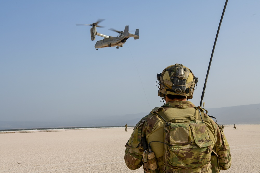 82nd ERQS PJs fast rope out MV-22 Osprey