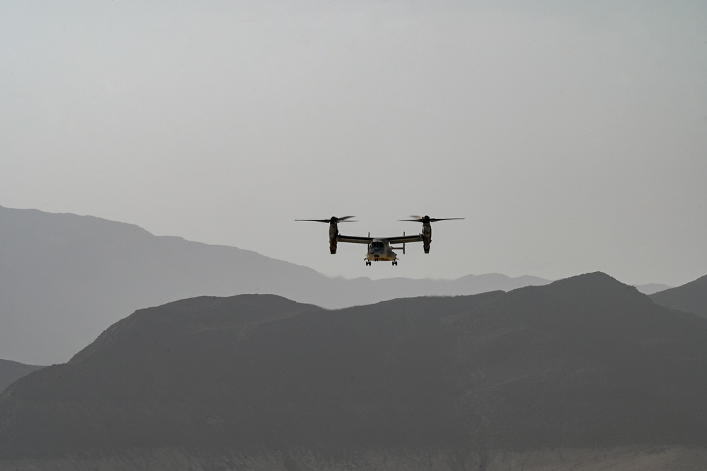 82nd ERQS PJs fast rope out MV-22 Osprey