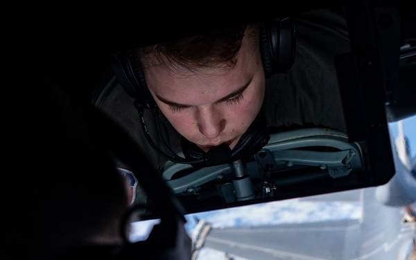 Stratotanker fuels Cope North