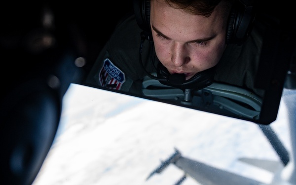 Stratotanker fuels Cope North