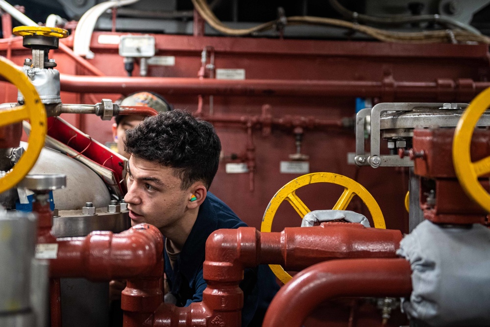 USS America (LHA 6) Conducts Engineering Damage Control Drills