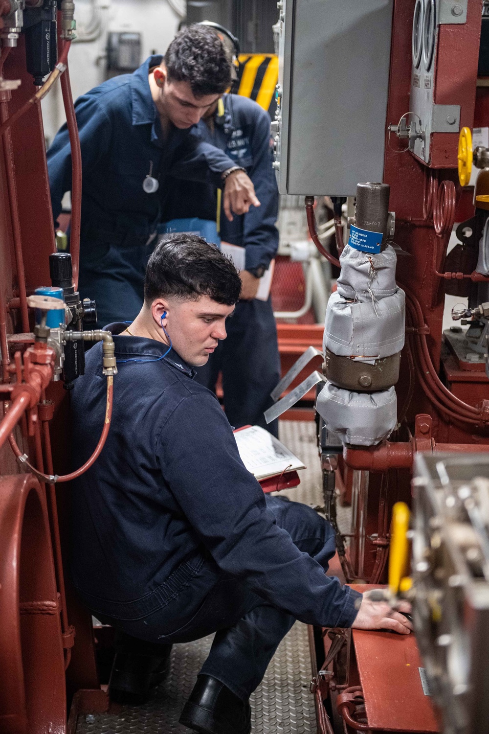 USS America (LHA 6) Conducts Engineering Damage Control Drills