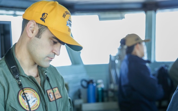 Abraham Lincoln conducts flight operations during Jungle Warfare Exercise 22