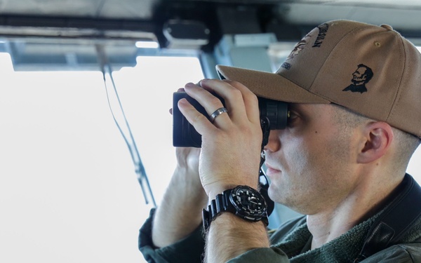 Abraham Lincoln conducts flight operations during Jungle Warfare Exercise 22