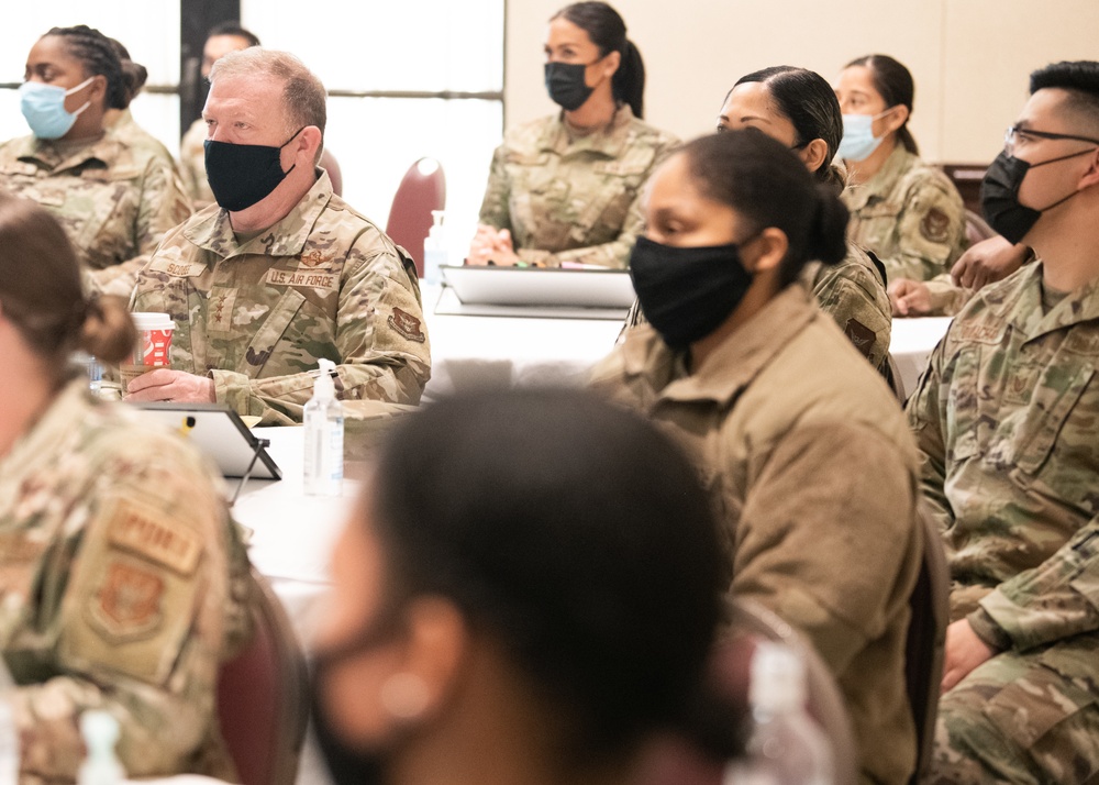 Lt. Gen. Richard W. Scobee visits Travis Air Force Base, CA