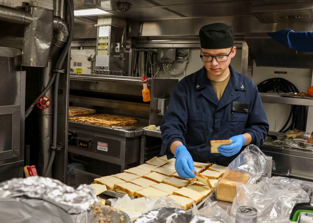 USS Porter (DDG 78) Lunch Time