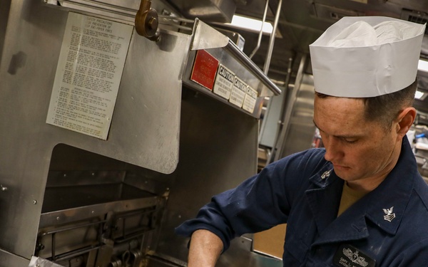 USS Porter (DDG 78) Lunch Time