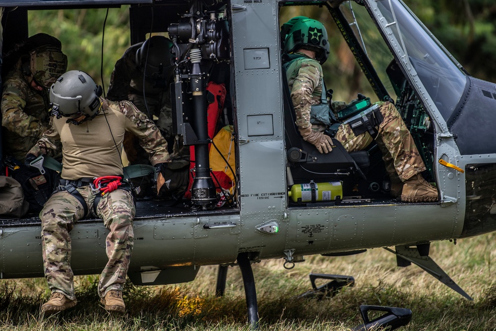 Tinian Huey Hoist