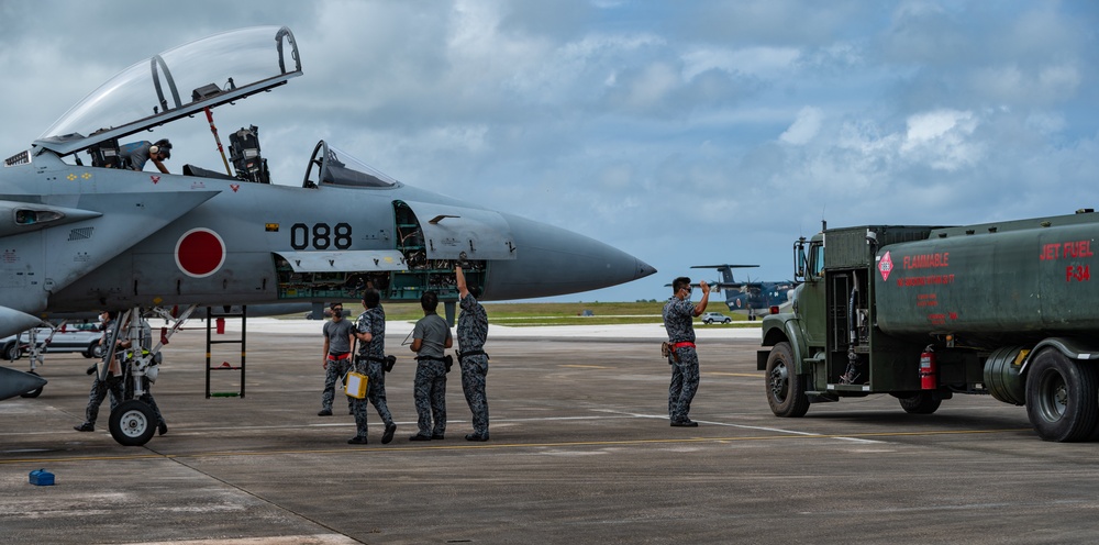 RAAF, USAF, JASDF Refuel F-16s and F-15s