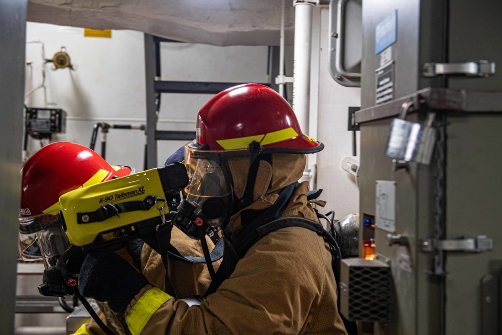 USS America (LHA 6) Conducts Damage Control Drills