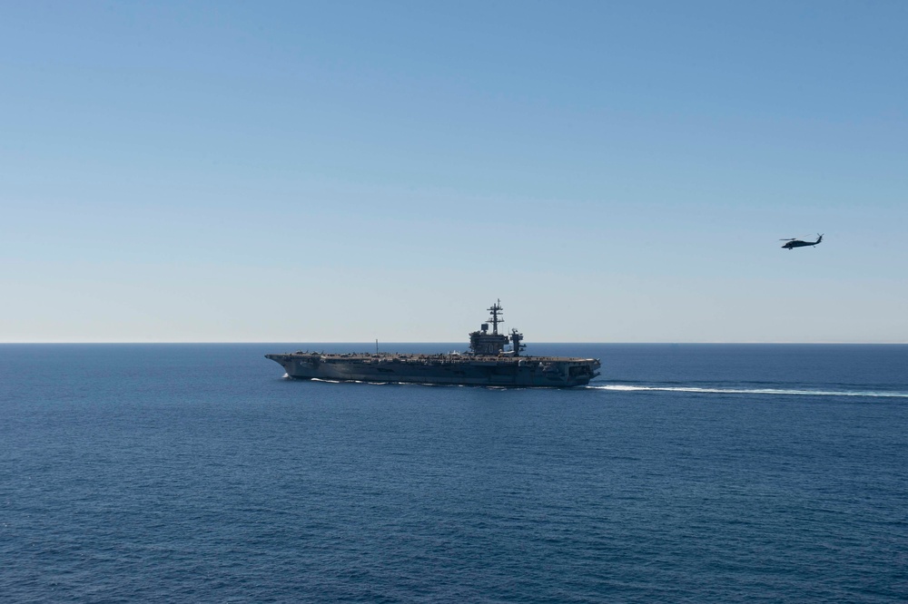 USS Carl Vinson Steams Alongside USS Nimitz