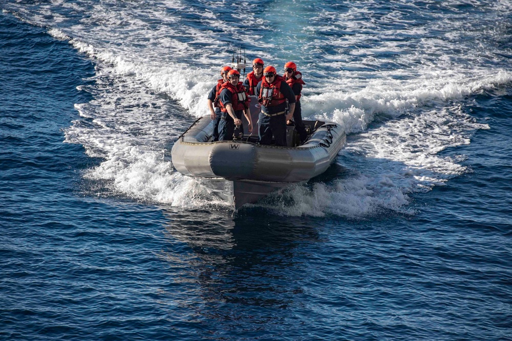 Sailors Participate In RHIB Training