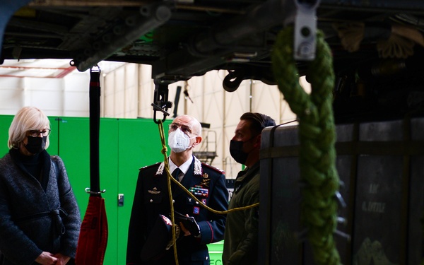 Carabinieri Commander visits Aviano