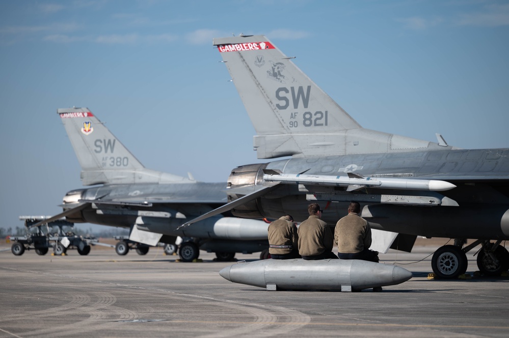 77th FGS maintainers train at Tyndall AFB