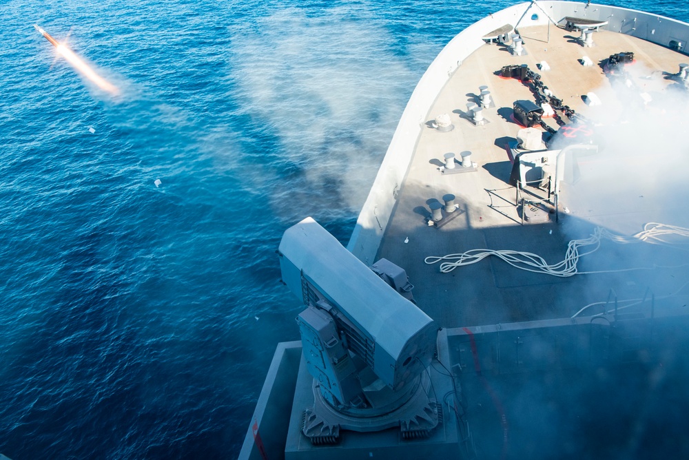 USS Anchorage Live-Fire Exercise