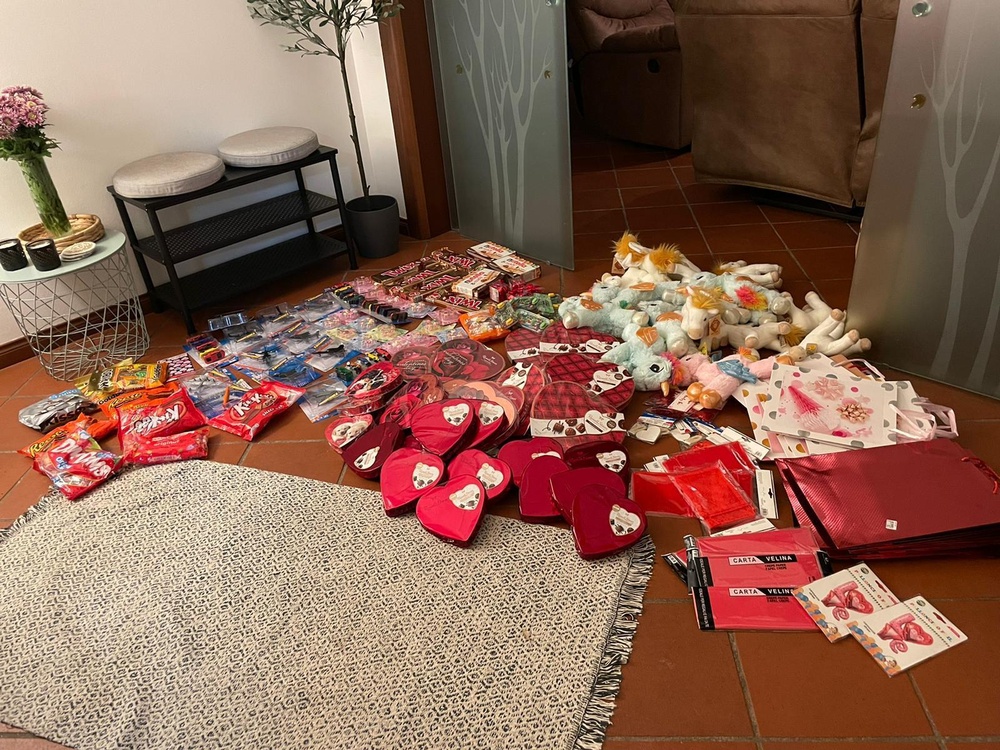 Aviano Airmen share the love