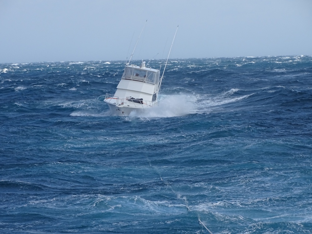 Coast Guard assists 5 aboard fishing vessel 190 miles offshore Galveston, Texas