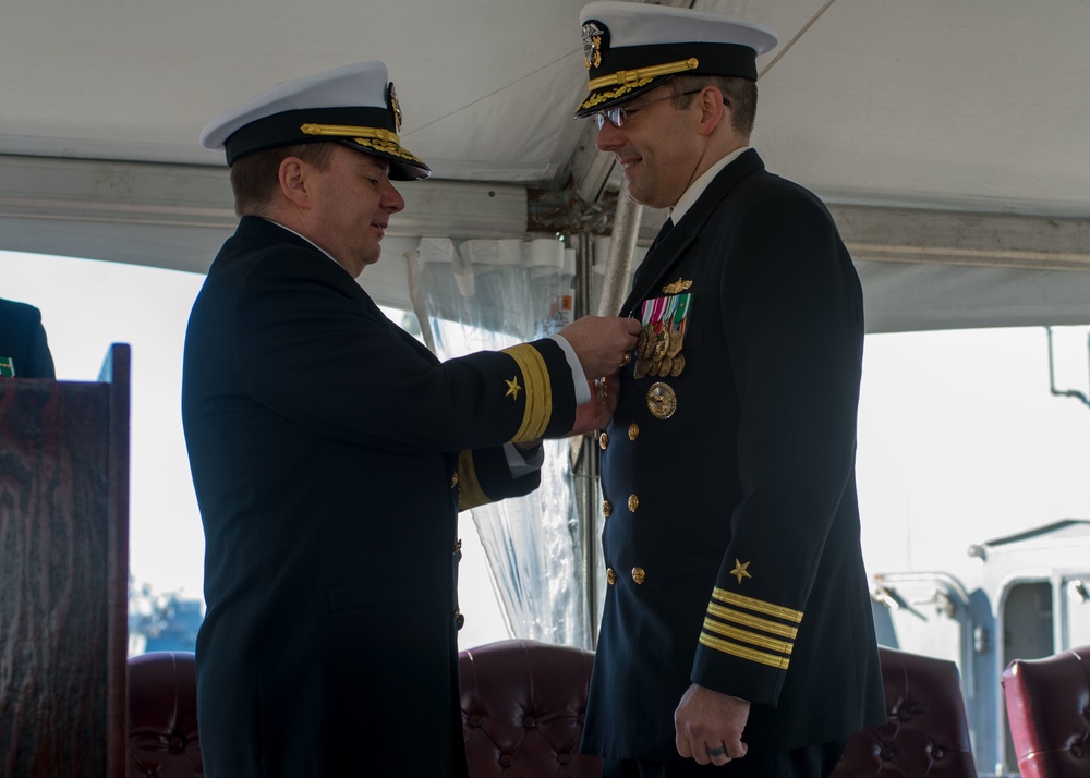 Leyte Gulf Changes Command