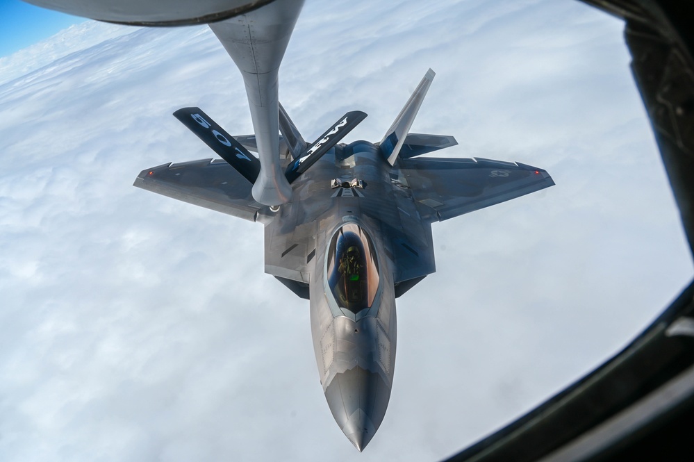 Eight F-22 Raptors refuel with Okies
