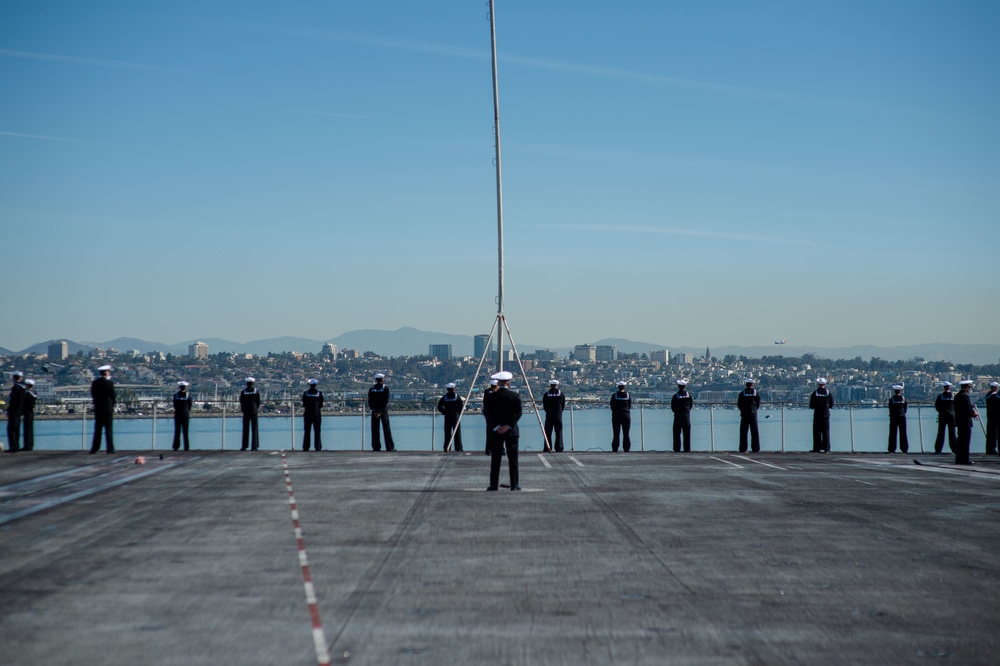 USS Carl Vinson (CVN 70) Returns to Homeport