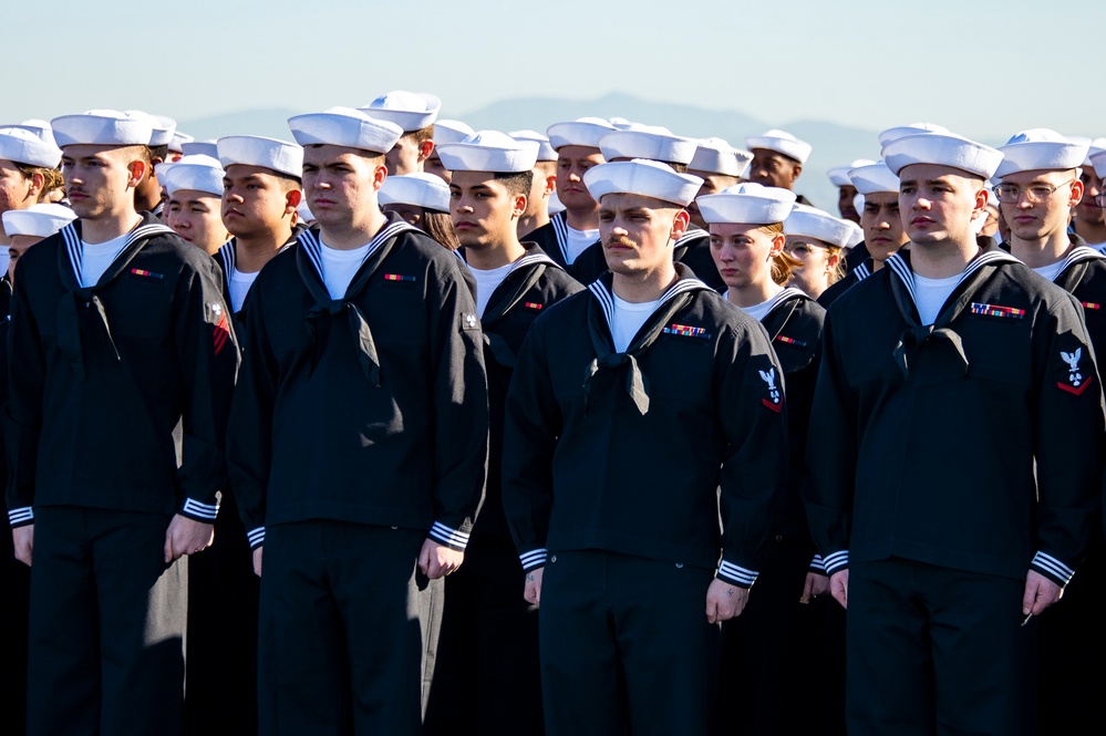 USS Carl Vinson (CVN 70) Returns to San Diego