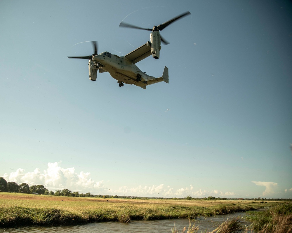Charlie Co., BLT 1/1, 11th MEU conducts an amphibious assault demonstration in support of MAREX PH 22