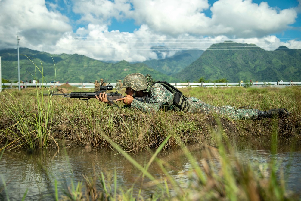 Charlie Co., BLT 1/1, 11th MEU conducts an amphibious assault demonstration in support of MAREX PH 22