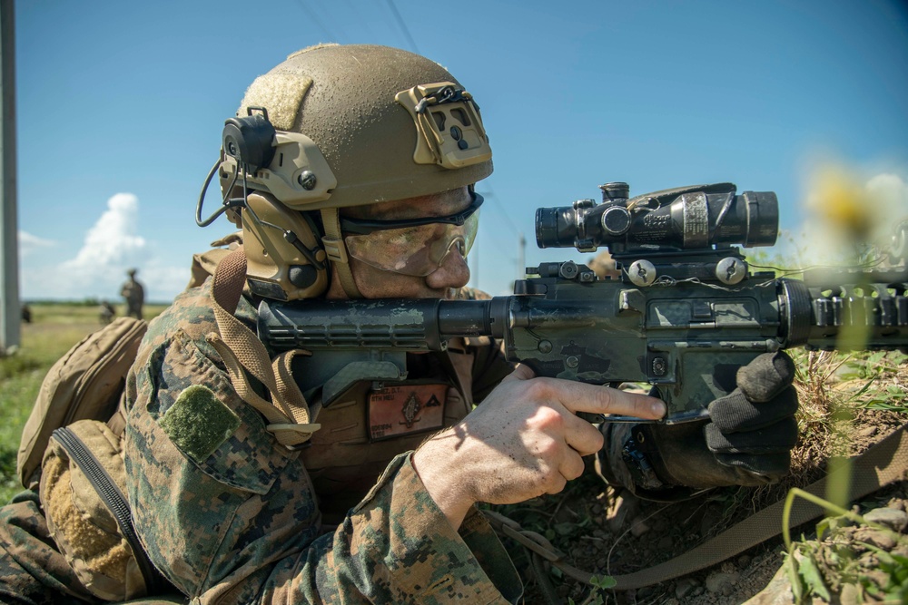 Charlie Co., BLT 1/1, 11th MEU conducts an amphibious assault demonstration in support of MAREX PH 22
