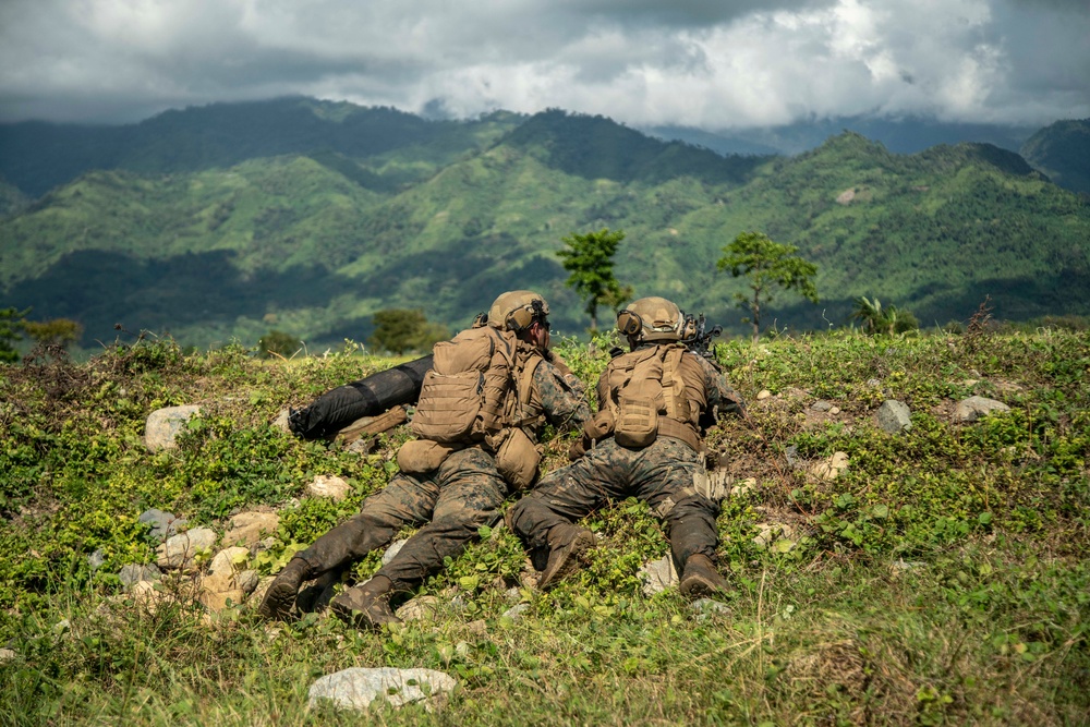 Charlie Co., BLT 1/1, 11th MEU conducts an amphibious assault demonstration in support of MAREX PH 22