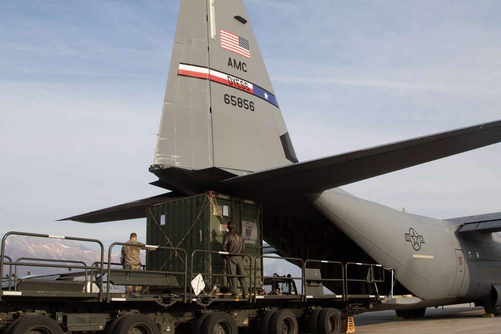 173rd Airborne Brigade elements deploy from Vicenza, Italy