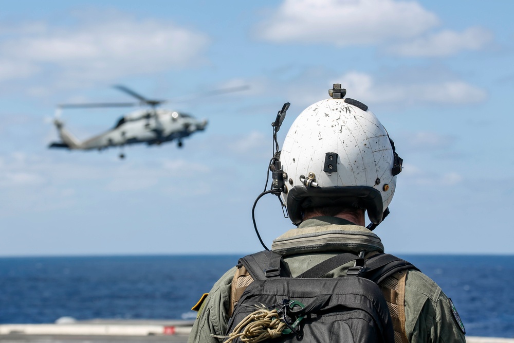 Abraham Lincoln conducts flight operations during Jungle Warfare Exercise 22