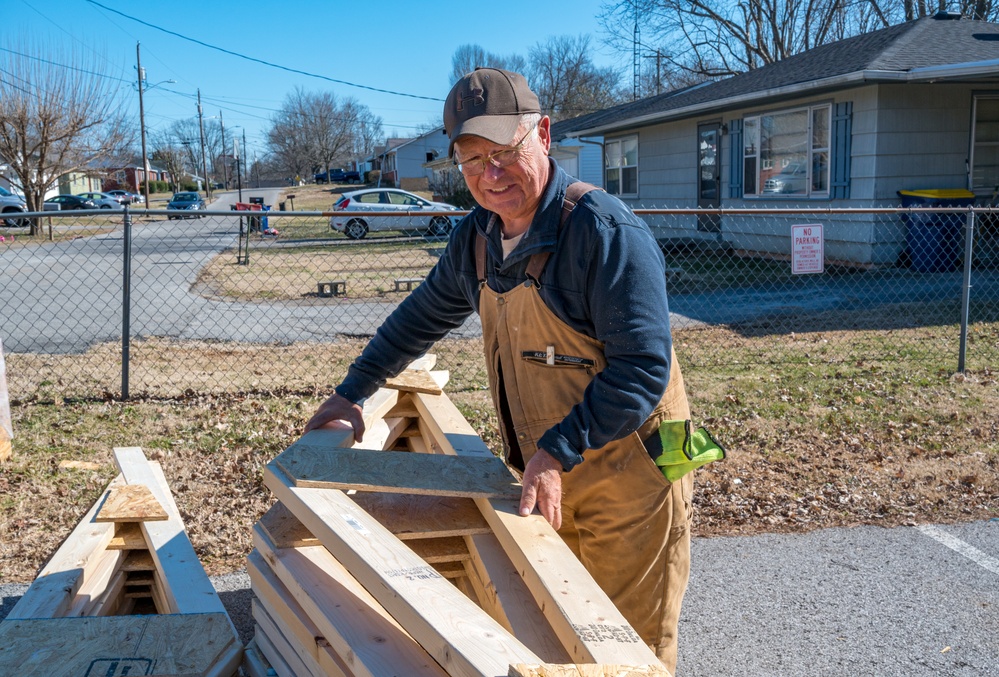 Volunteers Build Sheds for Tornado Survivors