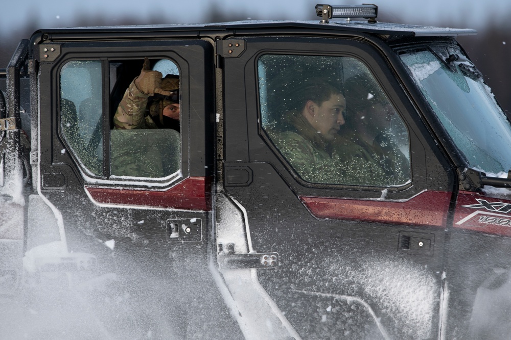 Special warfare Airmen, Army aviators conduct joint airborne training at JBER