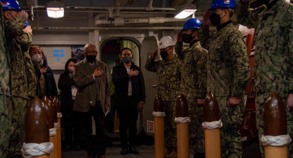 USS Ronald Reagan (CVN 76) Philippines Ambassador Visit