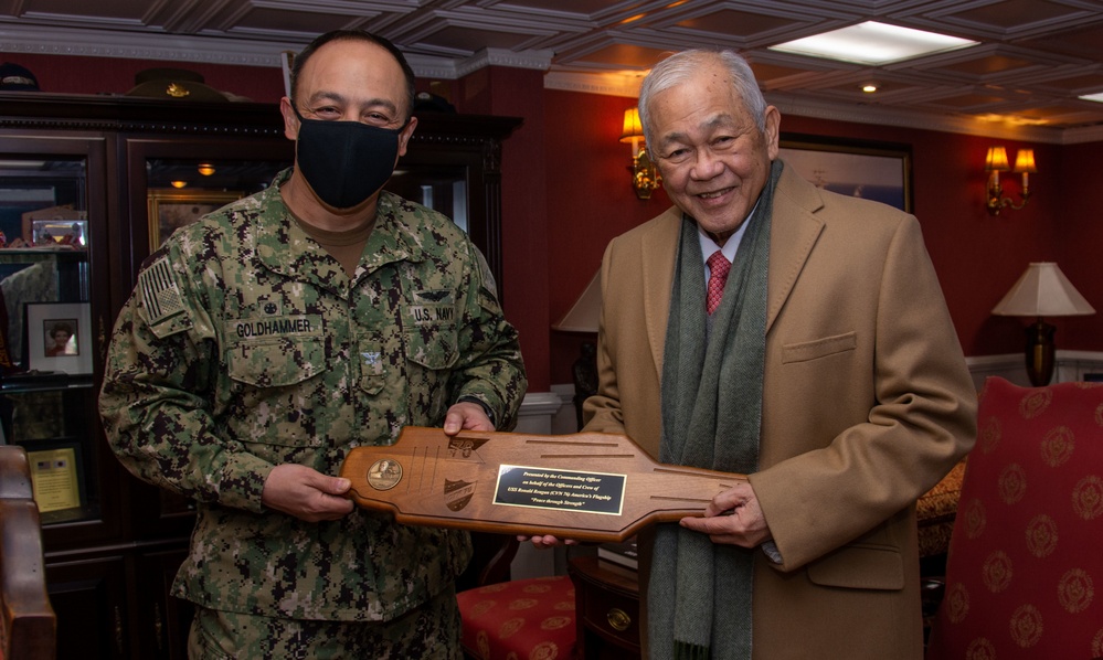 USS Ronald Reagan (CVN 76) Philippines Ambassador Visit