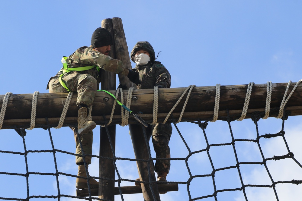 2ID Hosts Korean Military Academy Cadets to Train for Sandhurst Military Skill Competition